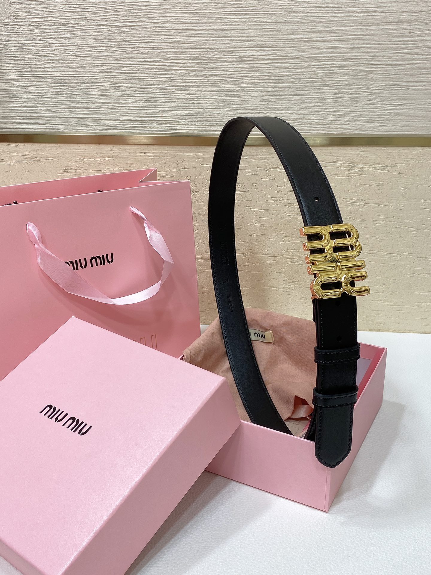 미우미우 3cm 벨트