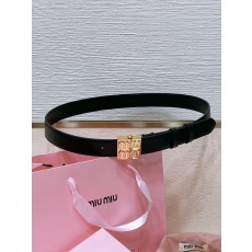 미우미우 3cm 벨트