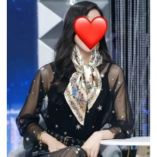 디올 스카프