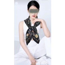 디올 스카프