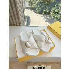 펜디 슬리퍼