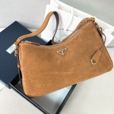 프라다 에이미백 미듐