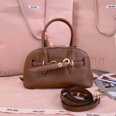 미우미우 아방뛰르 스몰백