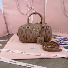 미우미우 마테라쎄 레귤러