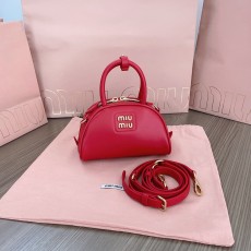 미우미우 토트백