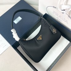 프라다 호보백