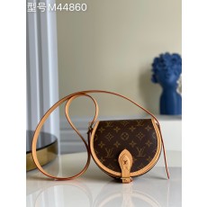 루이비통 M44860
