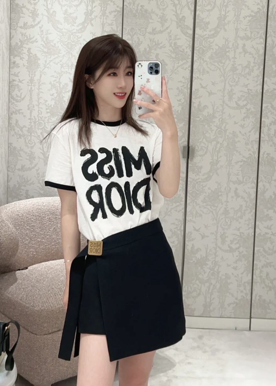 디올 반팔티