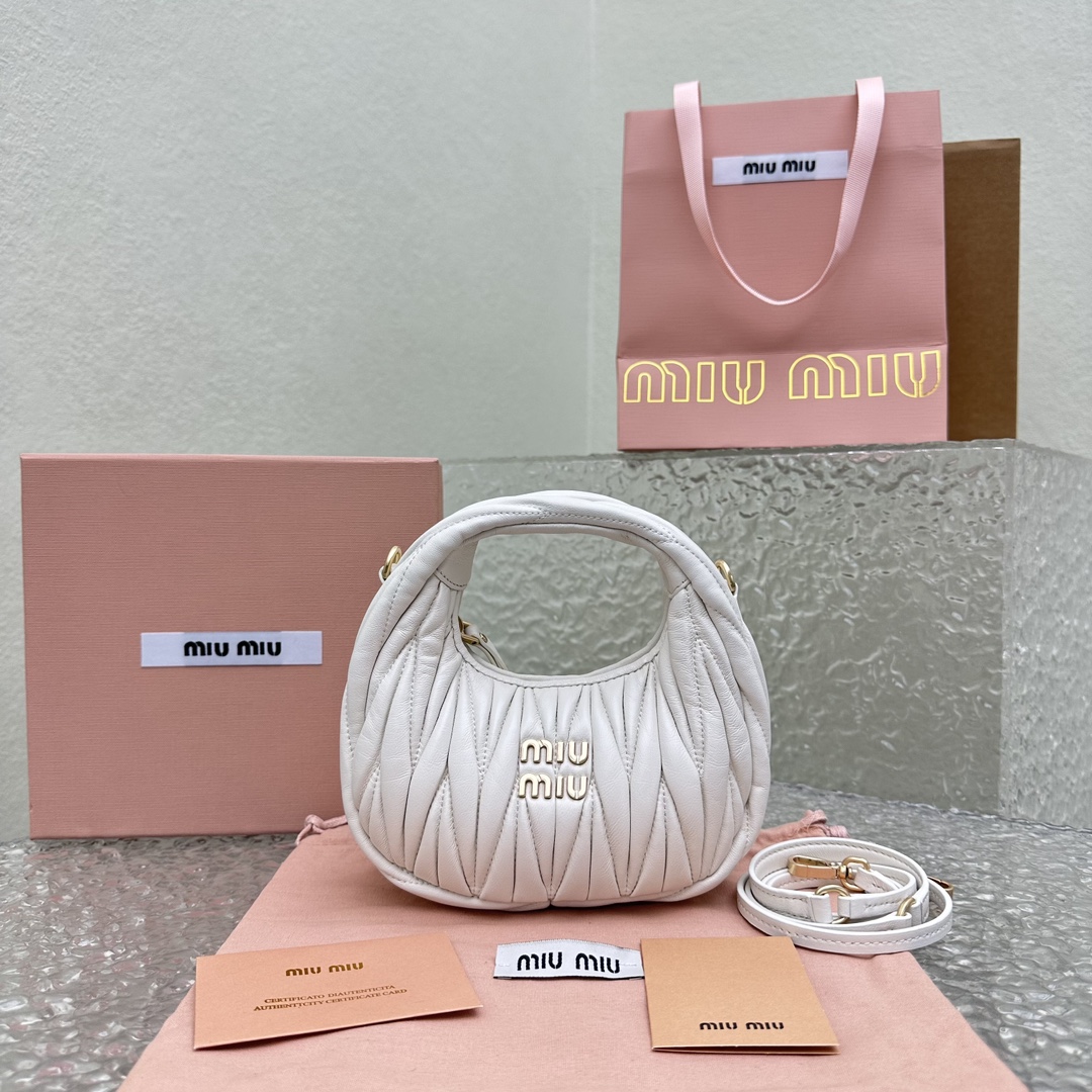 미우미우 호보백