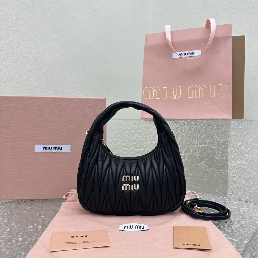 미우미우 호보백