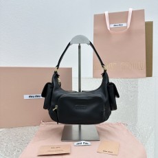 미우미우 포켓백
