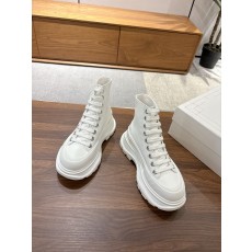 맥퀸 스니커즈