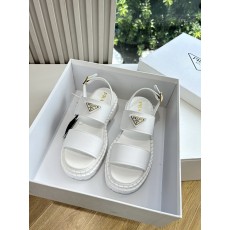 프라다 샌들