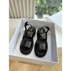 프라다 샌들