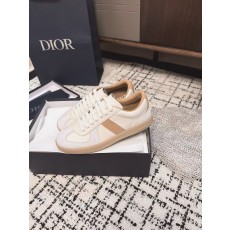 디올 스니커즈