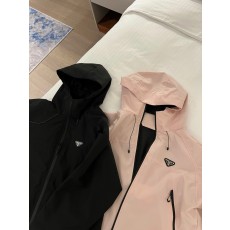 프라다 바람막이