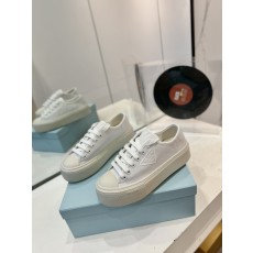 프라다 스니커즈