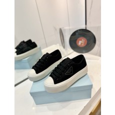 프라다 스니커즈