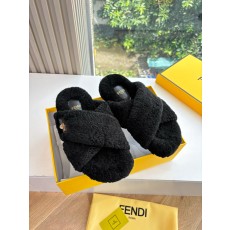 펜디 털슬리퍼