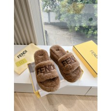펜디 털슬리퍼
