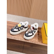 펜디 스니커즈