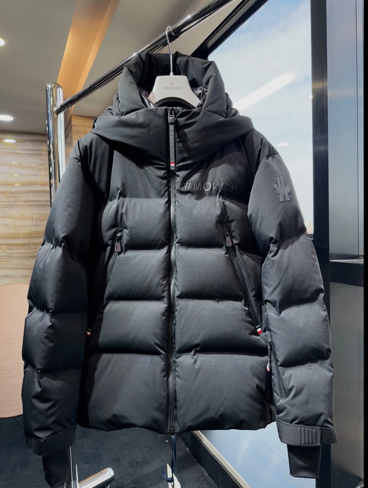 몽*레어 펠버그 패딩