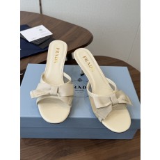 프라다 뮬 힐 7.5cm