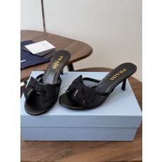 프라다 뮬 힐 7.5cm