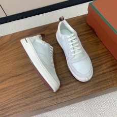 로로피아나 스니커즈