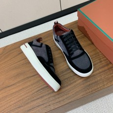 로로피아나 스니커즈